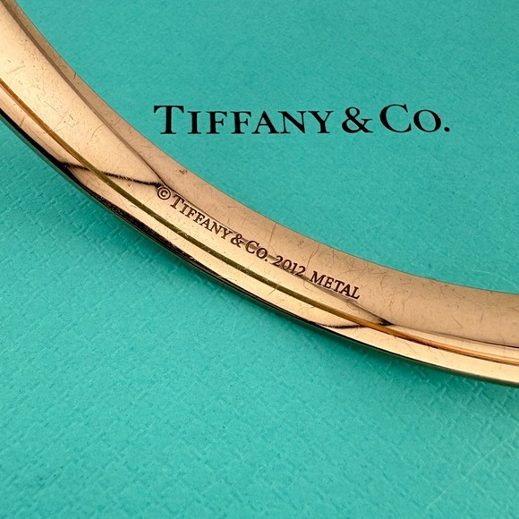 RARE Tiffany & Co. 1837 Rubedo Metal Bangle Bracelet: Hallmarked, Box & Pouch - Picture 5 of 9